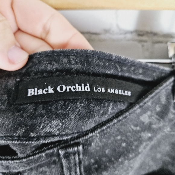 BLACH ORCHID | Black Widow suble snake python print skinny stretch jeans - Picture 7 of 10